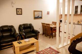 Апартаменты Bivalvia Apartments Улцинь Номер-студио с видом на бассейн-4